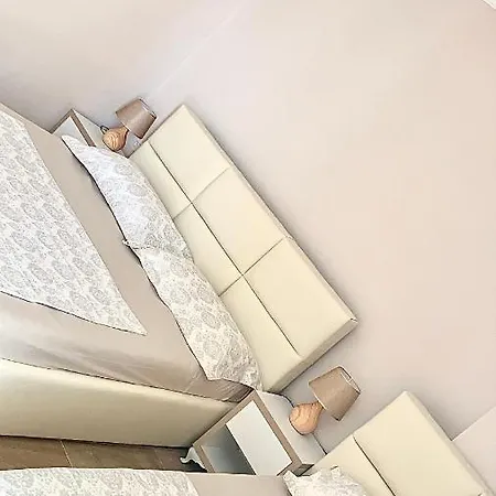 Classic 306 Daire Golem (Tirana)